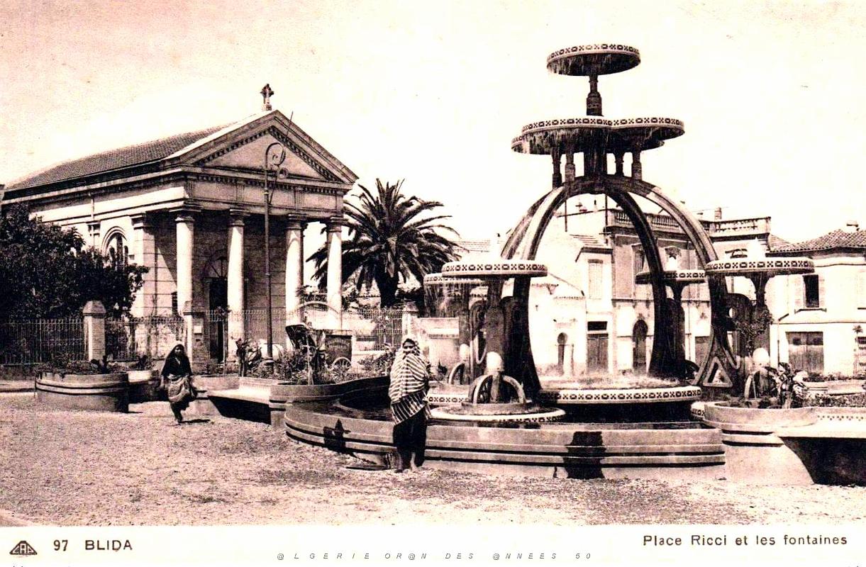 Blida - Place Ricci et Fontaines.jpg